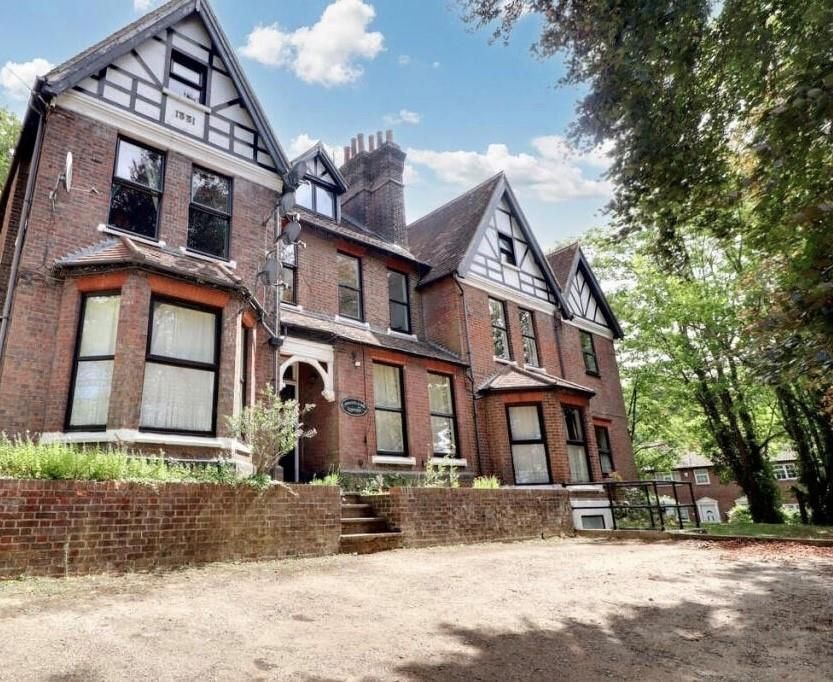 Property photo 1 of 5 Building Front