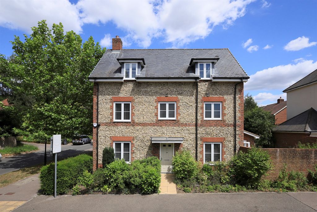 Property photo 1 of 18