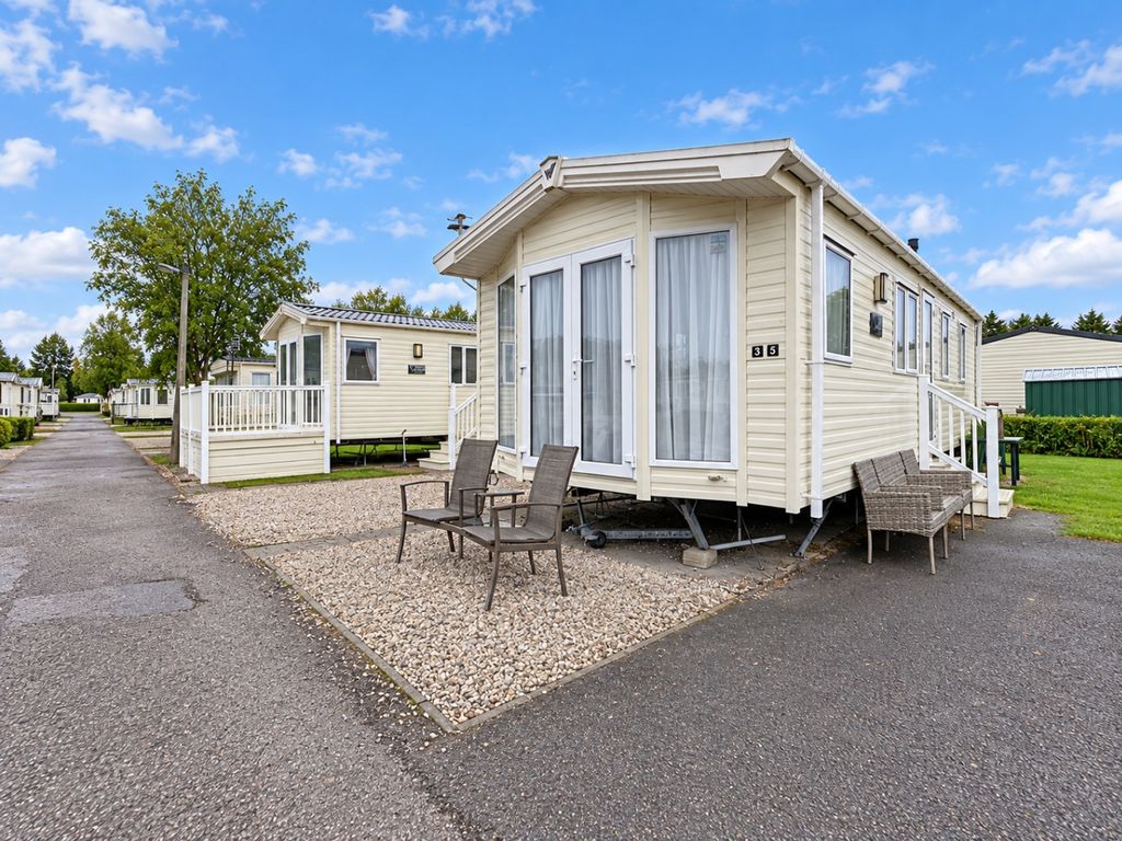 Property photo 1 of 17 5160500