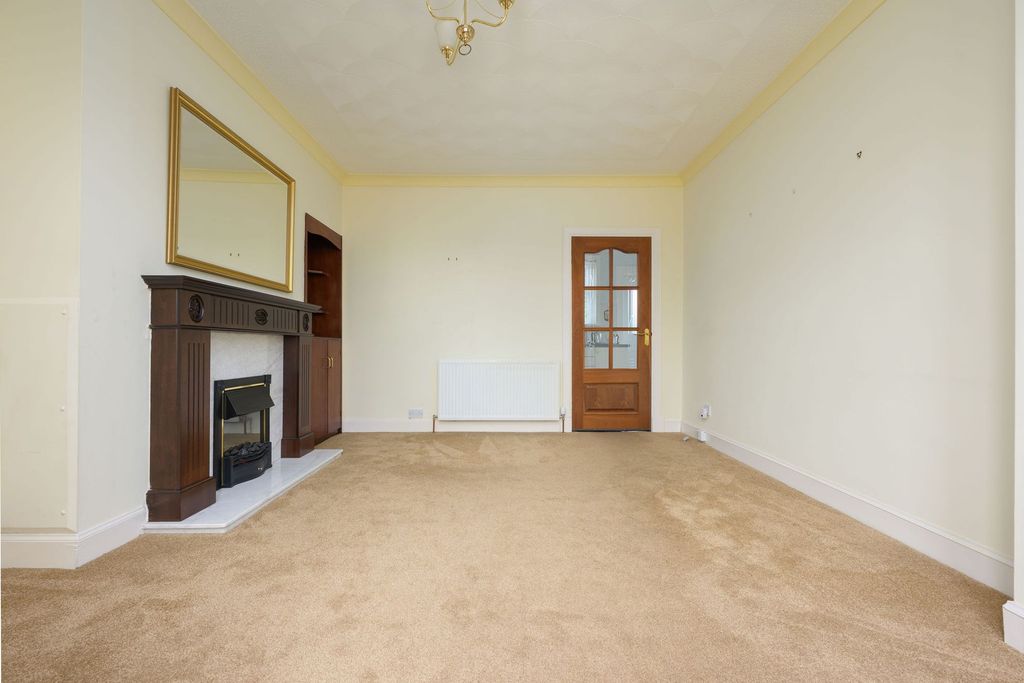 Property photo 3 of 26