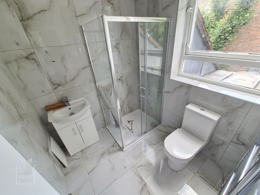 Property photo 3 of 5 Photo 5