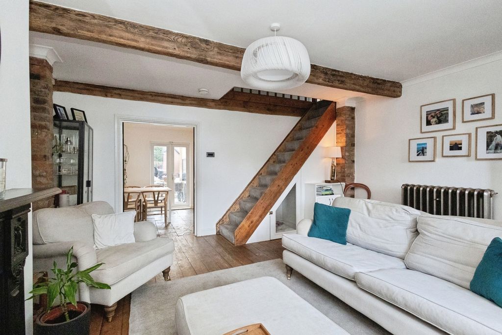 Property photo 2 of 18 Pbox-Img.Jpg