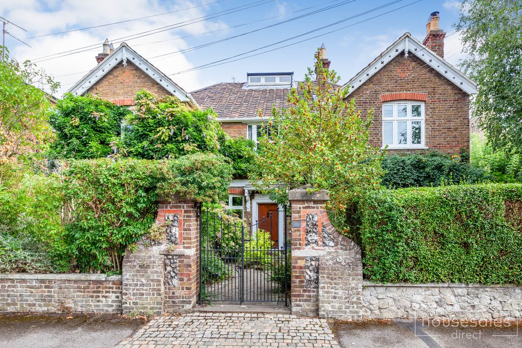 Property photo 1 of 13