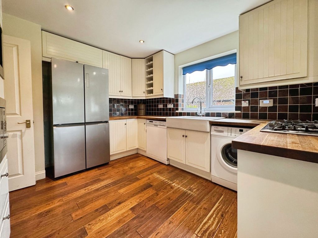 Property photo 2 of 24