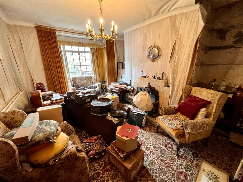 Property photo 2 of 14