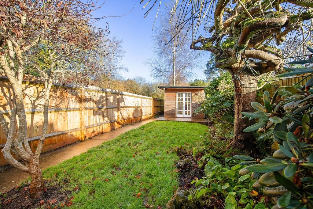 Property photo 2 of 22