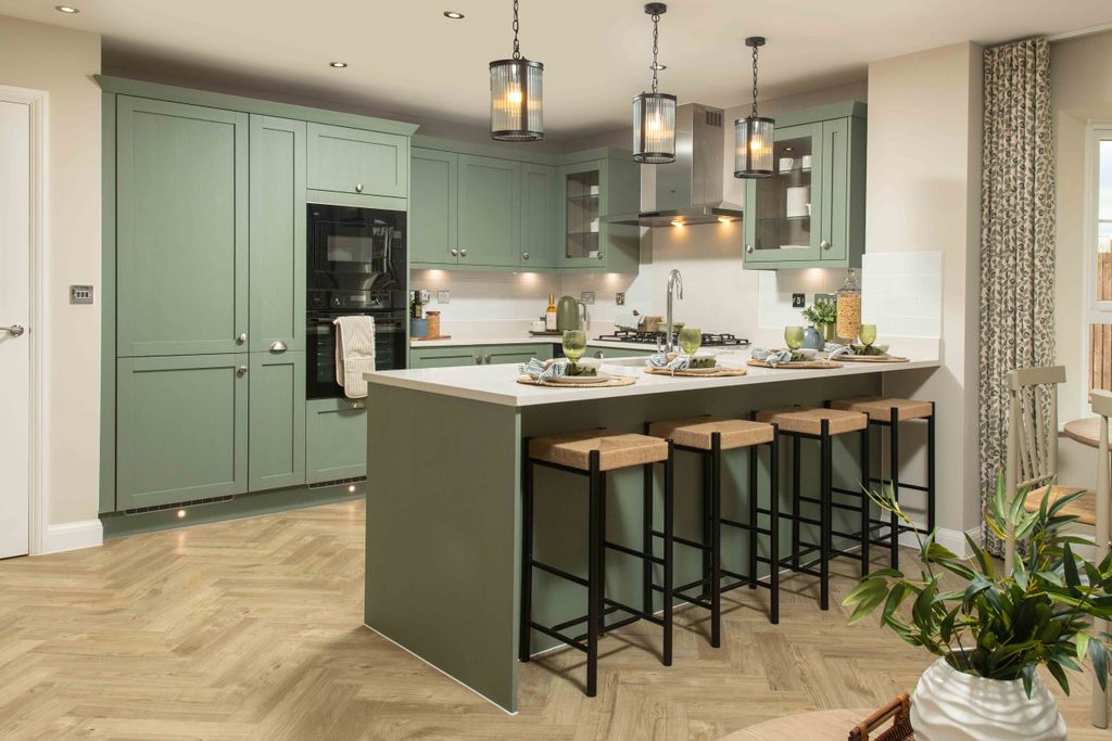 Property photo 3 of 10 Henley Kitchen