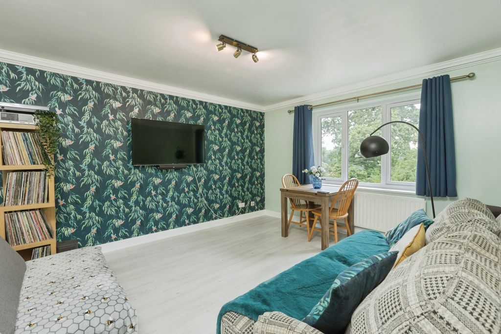 Property photo 2 of 8 Living Room