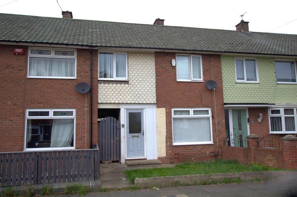 Property photo 1 of 2 External