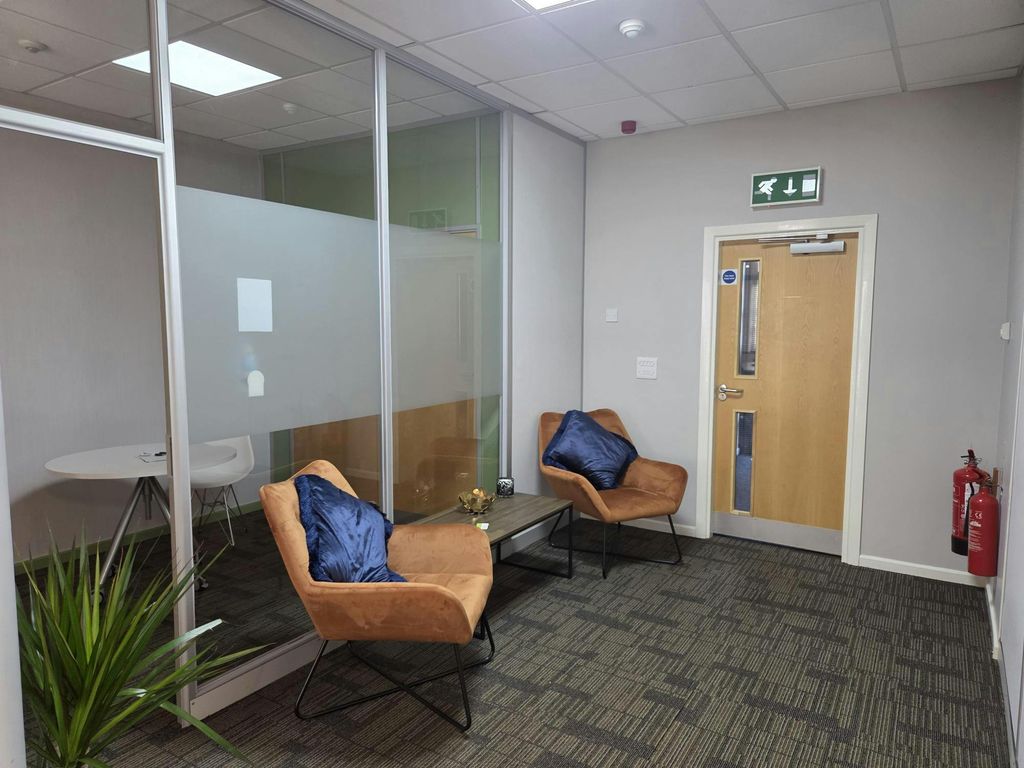 Property photo 2 of 7 1000013848.Jpg