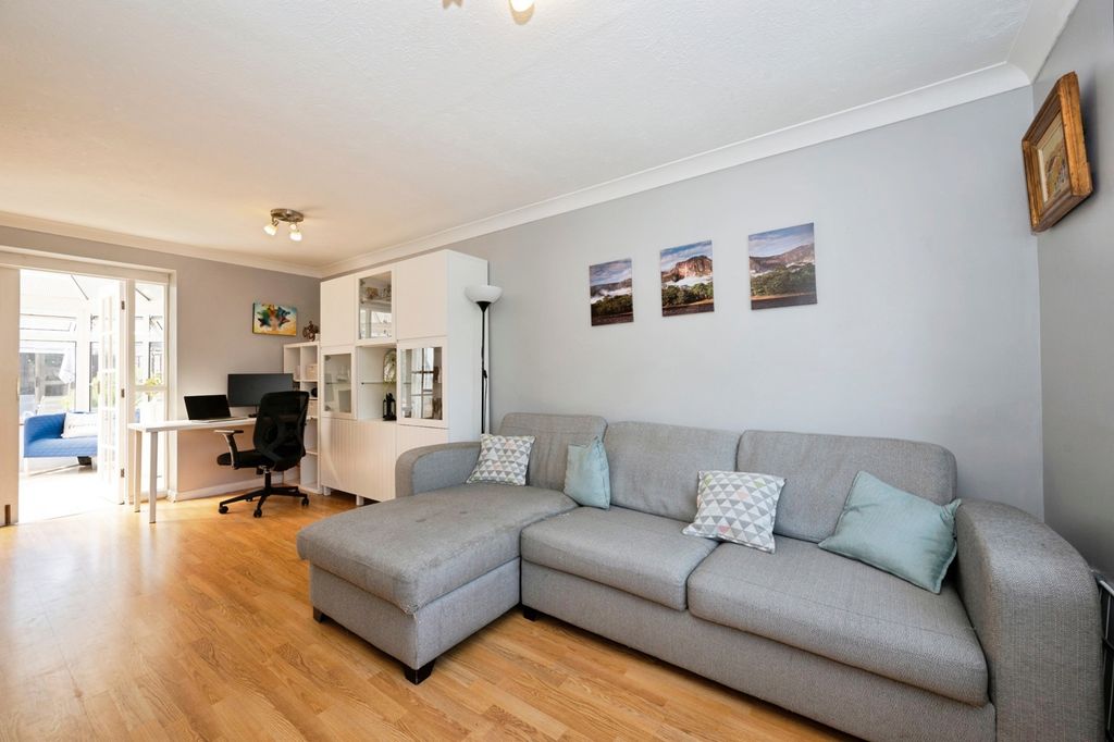 Property photo 2 of 13 Pbox-Img.Jpg