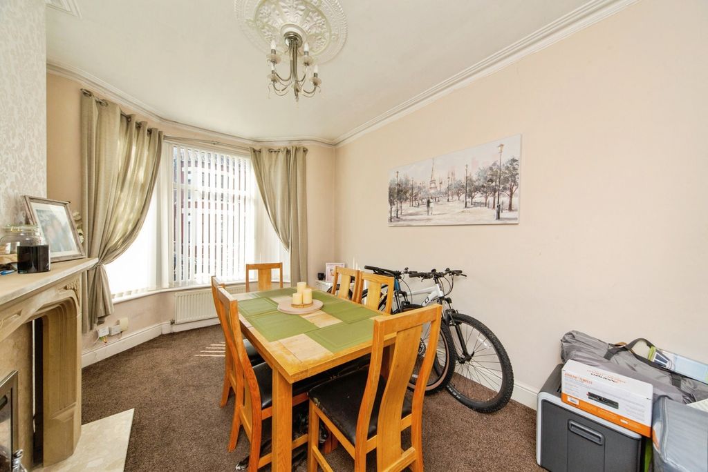Property photo 2 of 20 Pbox-Img.Jpg