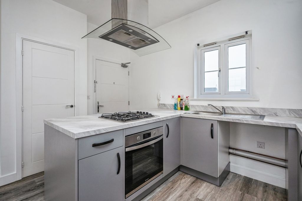 Property photo 2 of 16 Pbox-Img.Jpg