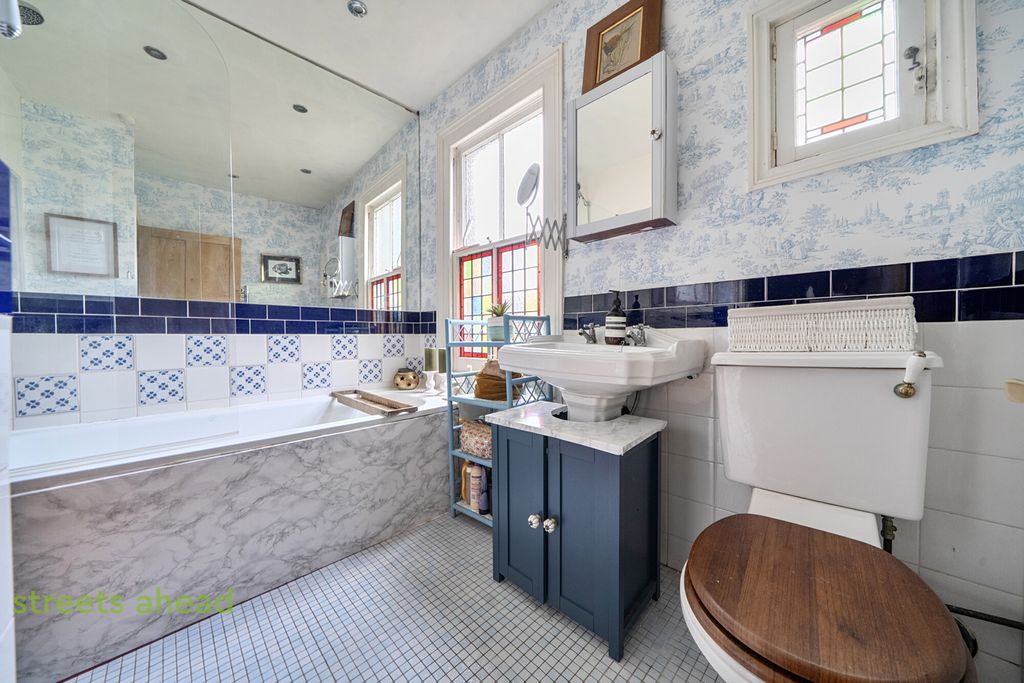 Property photo 3 of 20 Dfe21201-Fa54-4F8...