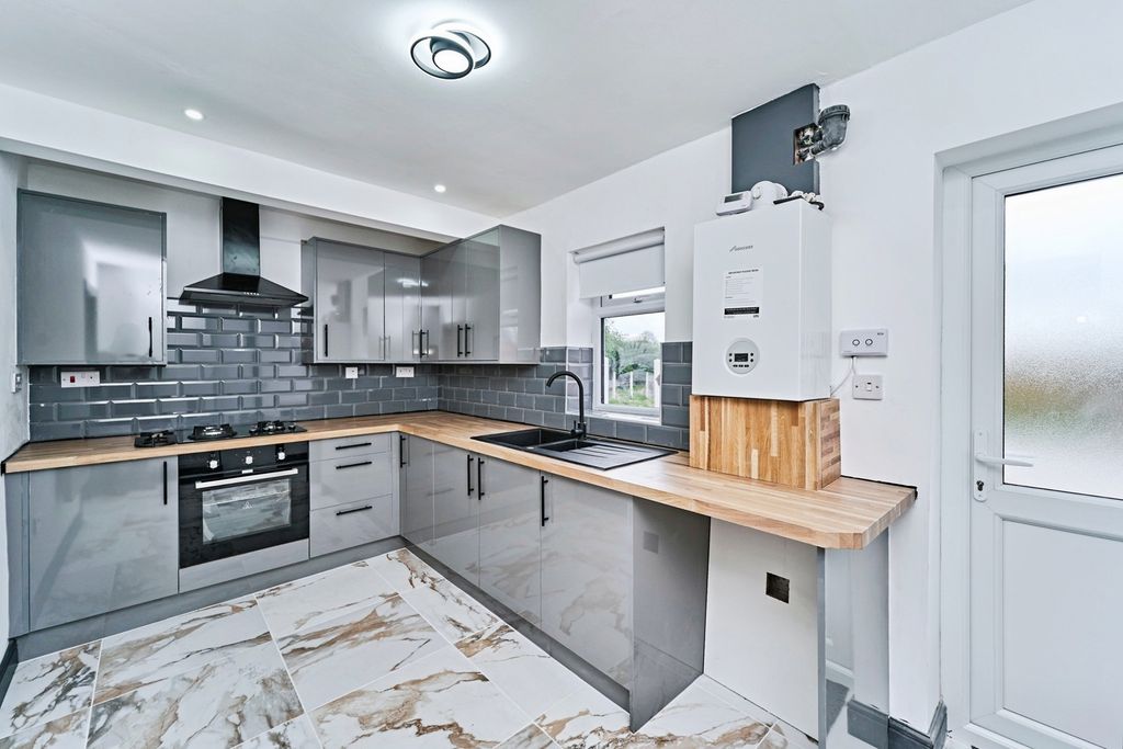 Property photo 1 of 17 Photo