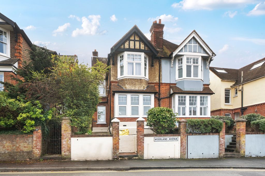 Property photo 1 of 10