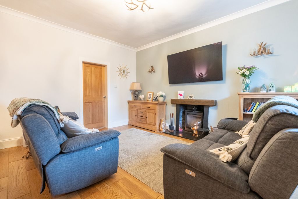 Property photo 2 of 35 Gallery