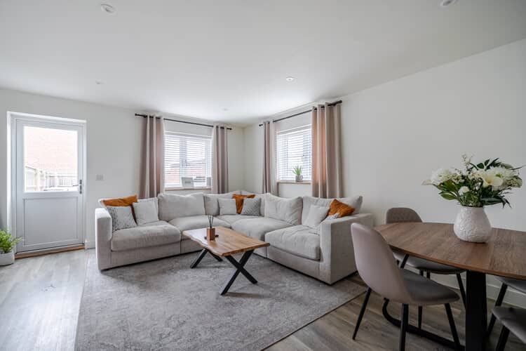 Property photo 2 of 21