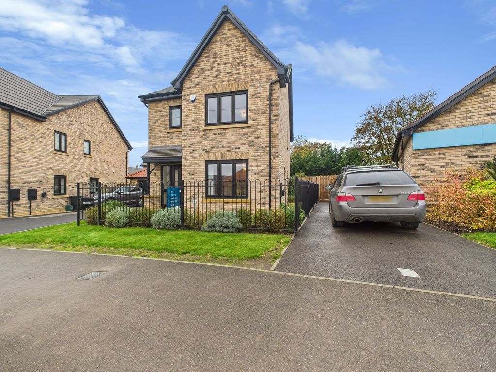 Property photo 1 of 18