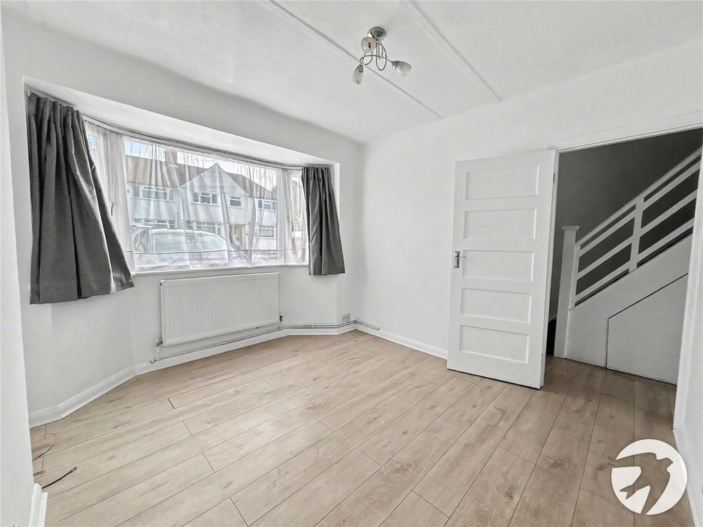 Property photo 3 of 21 Picture No. 06
