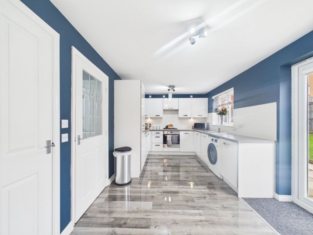 Property photo 2 of 24