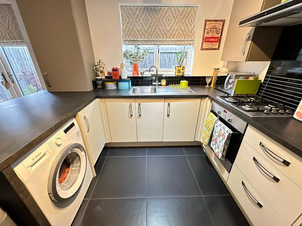 Property photo 2 of 16