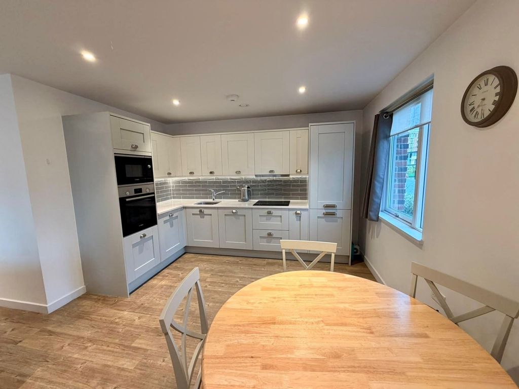 Property photo 3 of 14 Kitchen/Living Room