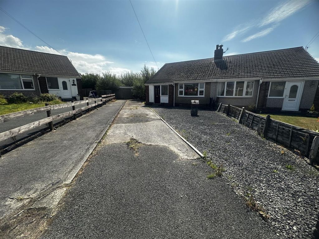 Property photo 1 of 6 External
