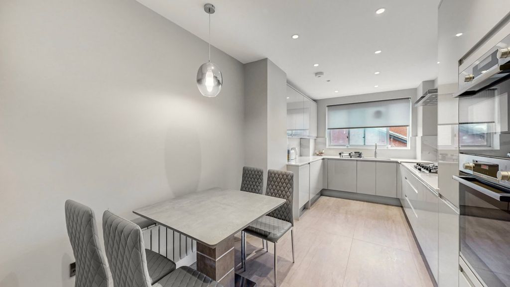 Property photo 3 of 18 Picture No. 18