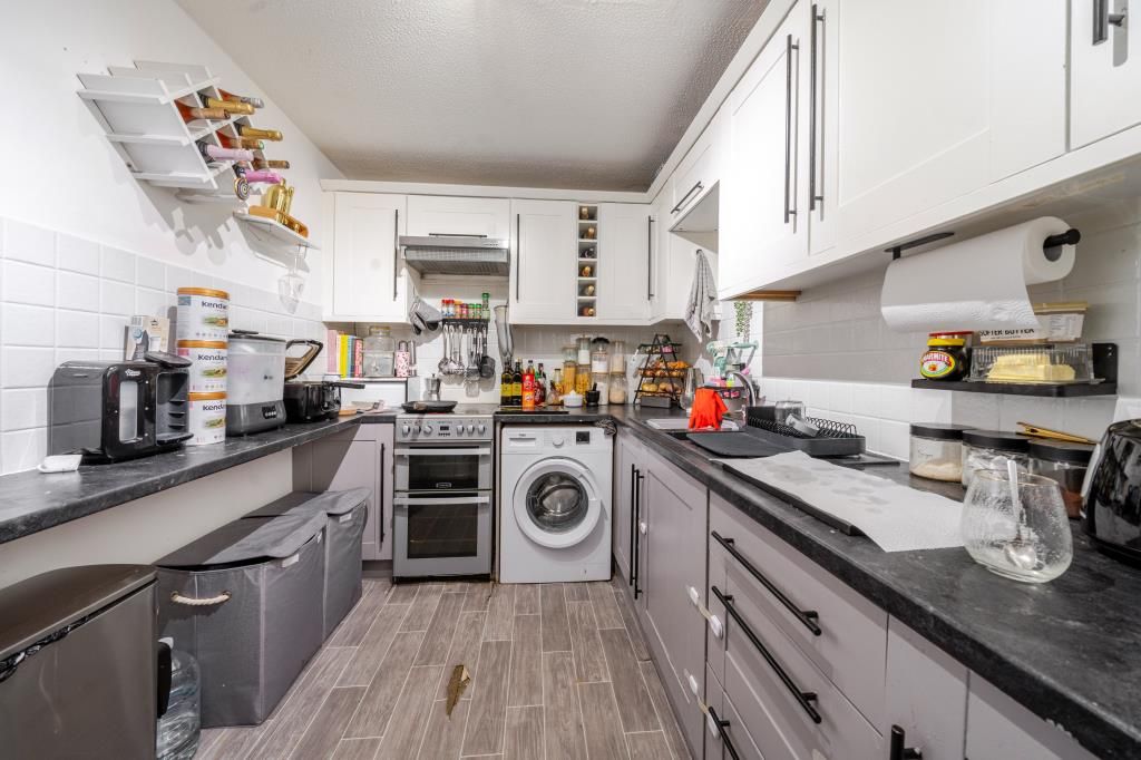 Property photo 3 of 15 Kitchen