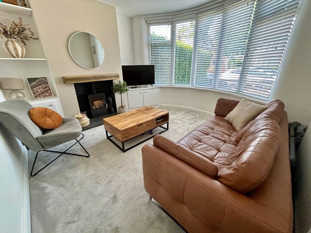 Property photo 2 of 24 Sitting Room
