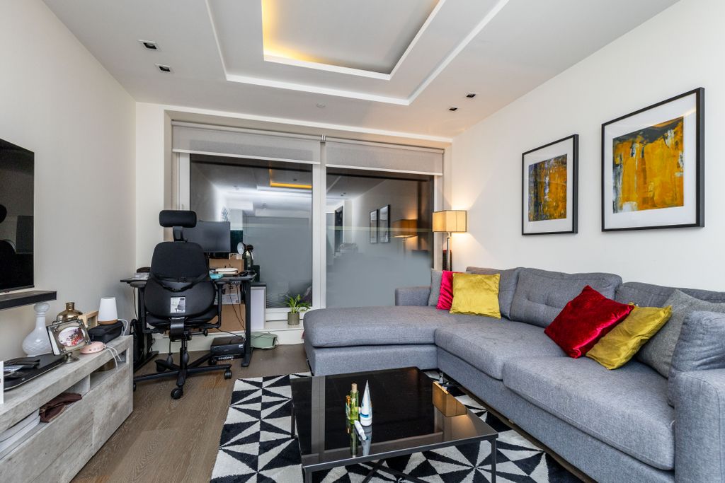 Property photo 2 of 13