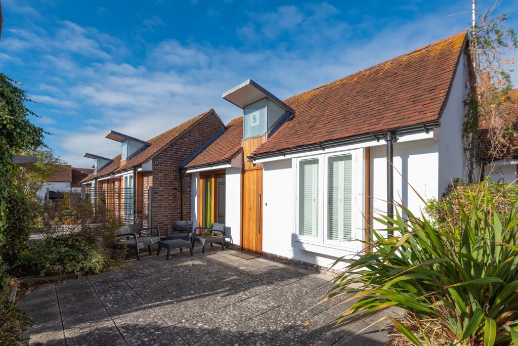 Property photo 1 of 20 4362430