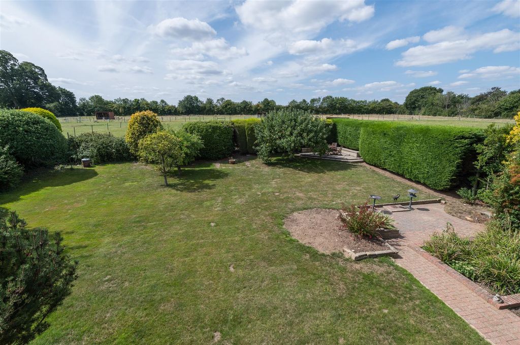 Property photo 2 of 22