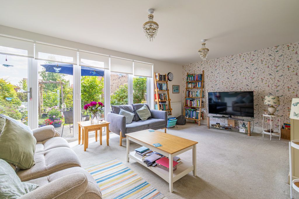 Property photo 2 of 28 4280755