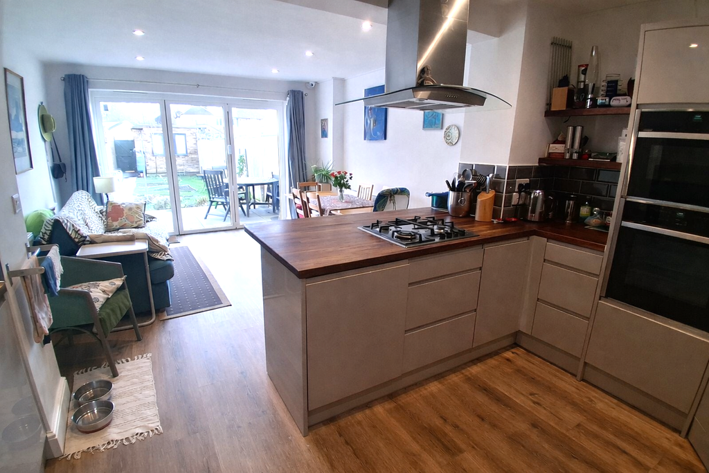 Property photo 3 of 15 Kitchen