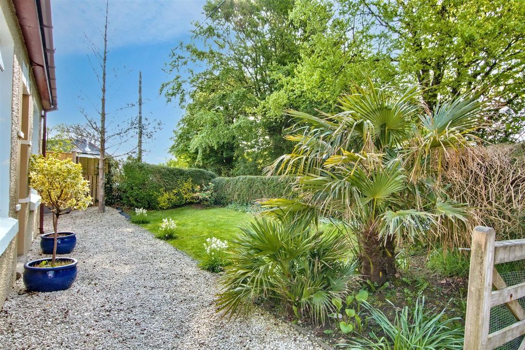 Property photo 2 of 43 Garden