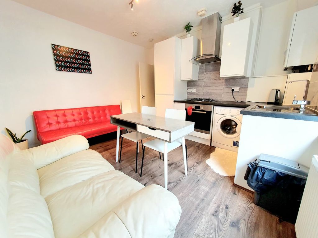 Property photo 2 of 7