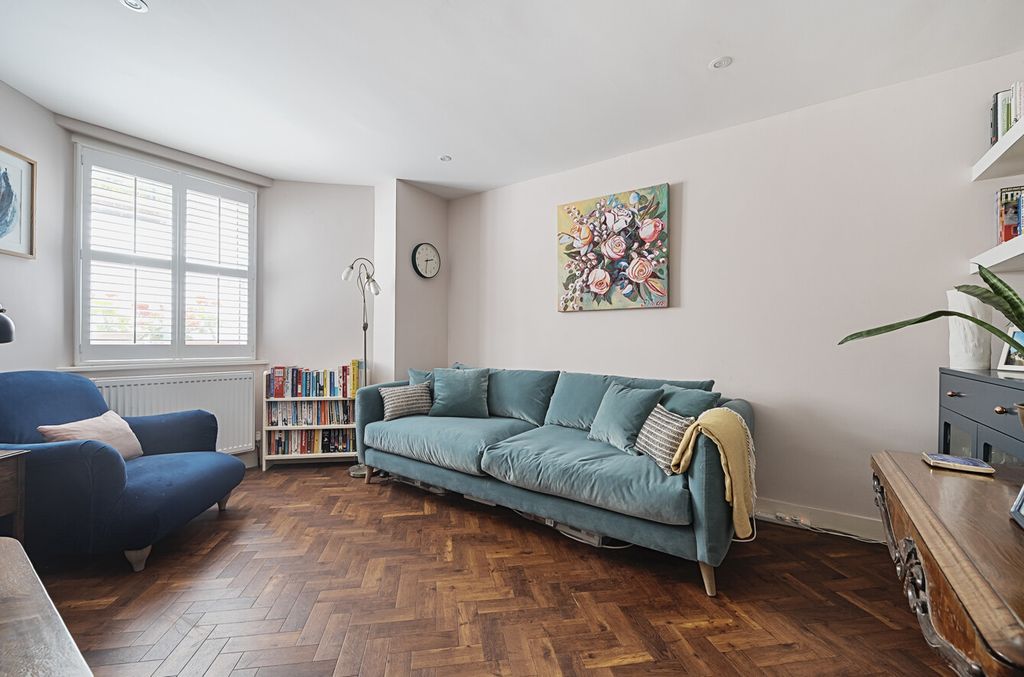 Property photo 3 of 23 1339655-28-68A35B...