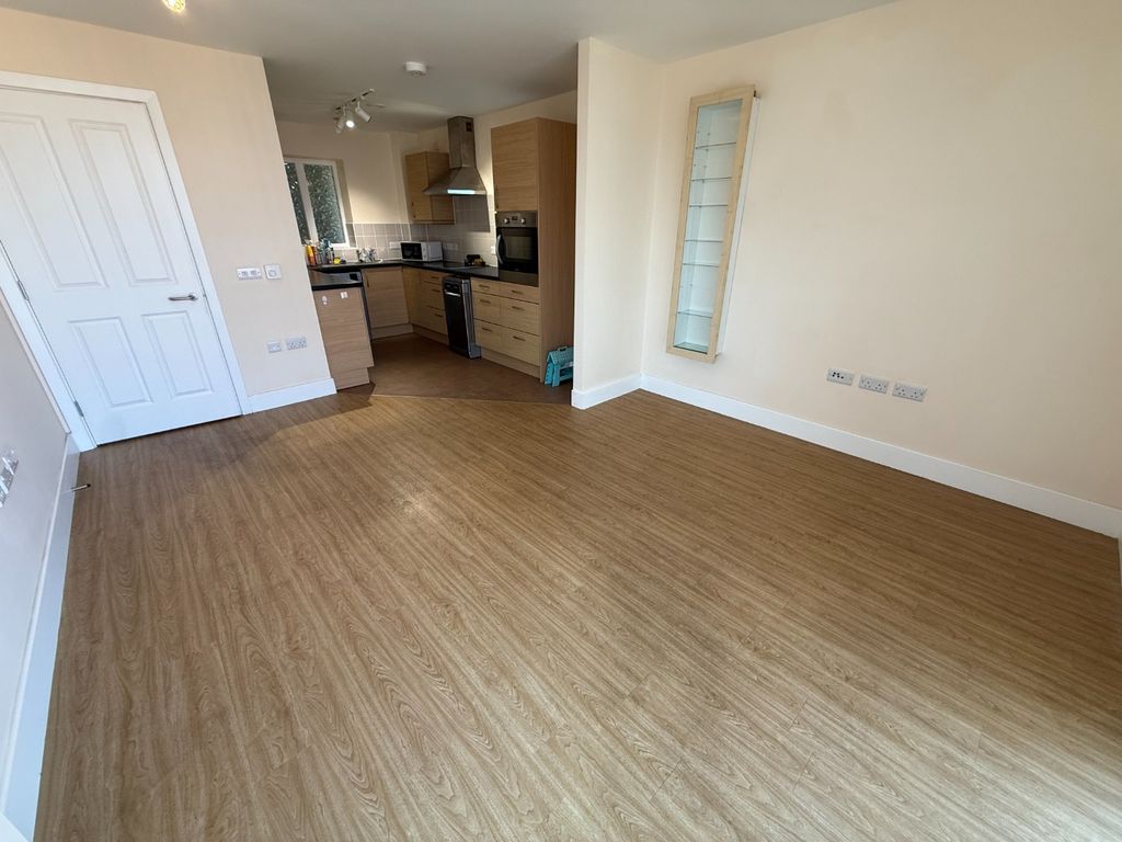 Property photo 3 of 12 5269094