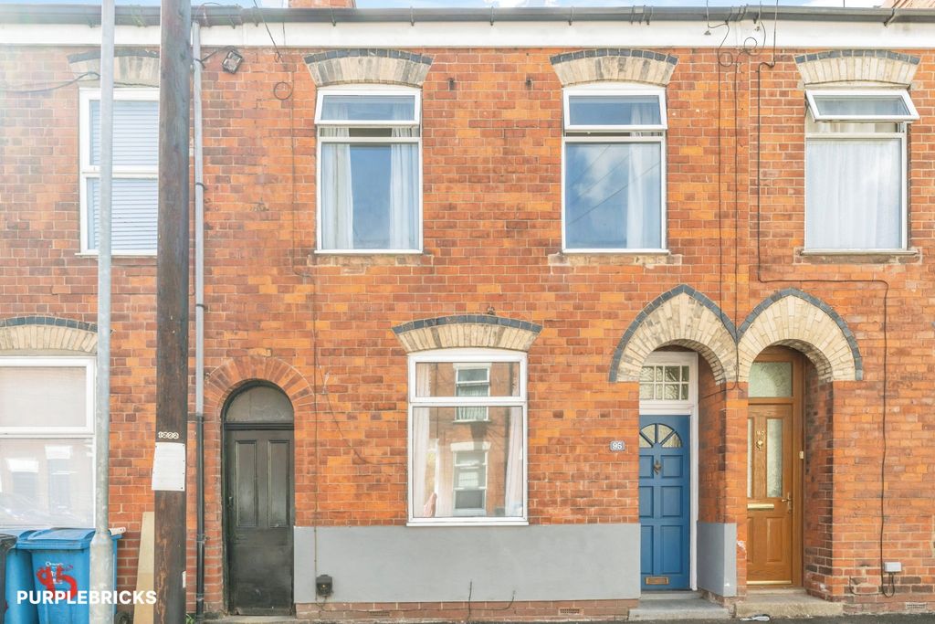 Property photo 2 of 23