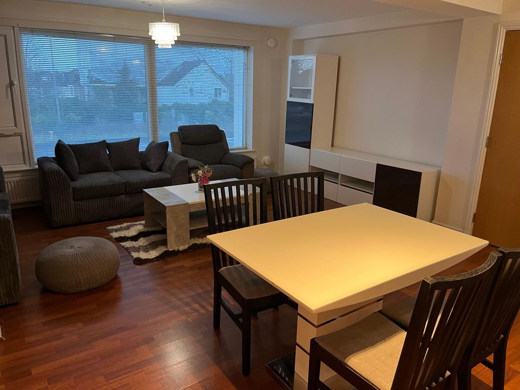 Property photo 3 of 16 Photo 2