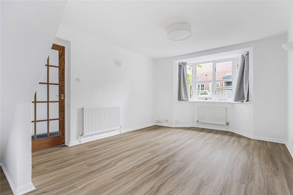 Property photo 2 of 10 Picture No. 13