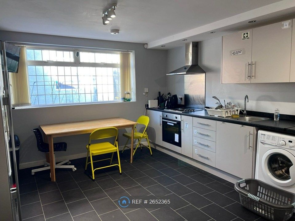 Property photo 2 of 6