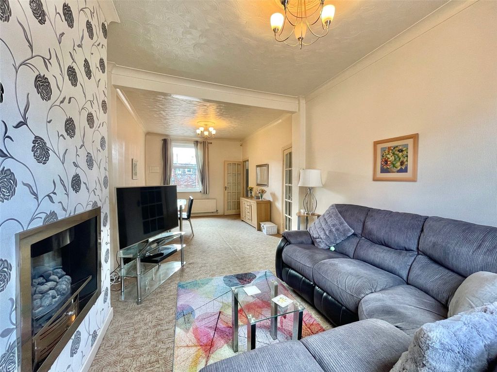 Property photo 3 of 14 Picture No. 05