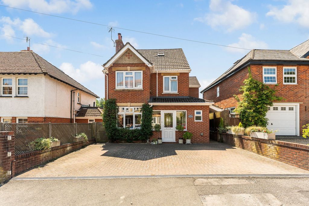 Property photo 1 of 36