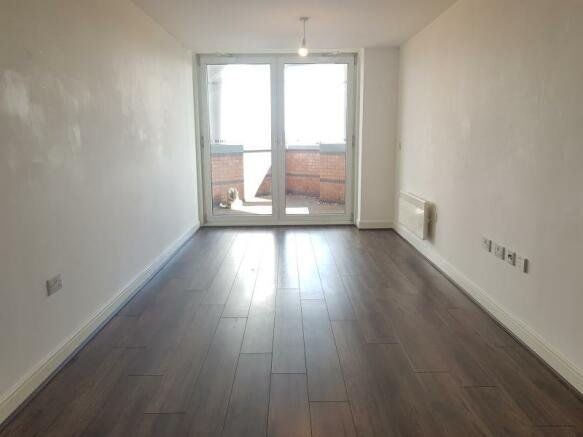 Property photo 3 of 8 Picture No. 04