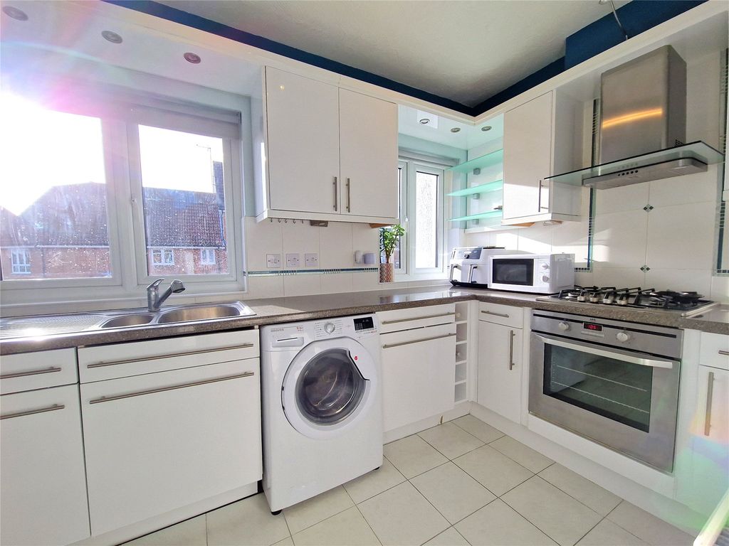 Property photo 2 of 8 Picture No. 04