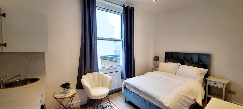 Property photo 3 of 7 Reception Room