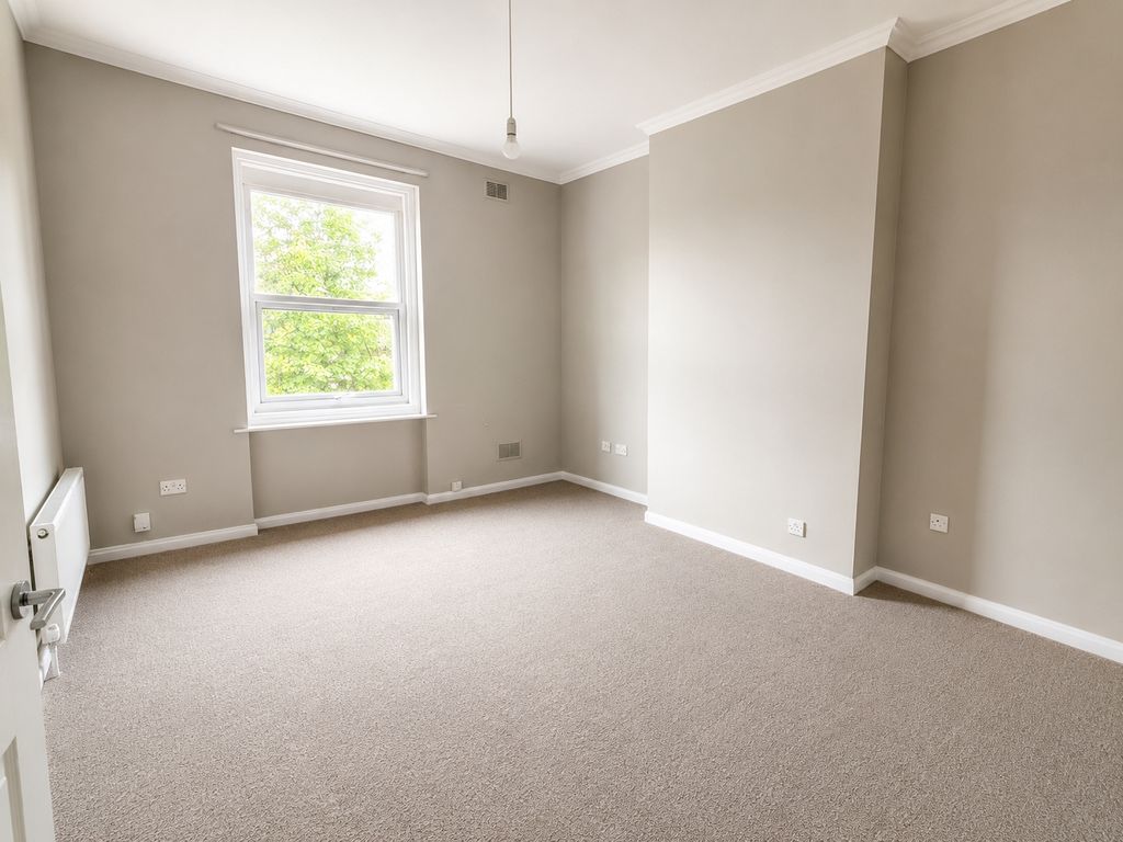 Property photo 3 of 5 Picture No. 05